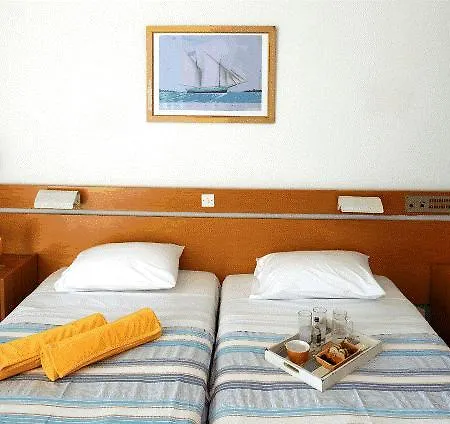 Apollon Aparthotel Karystos (Evia)